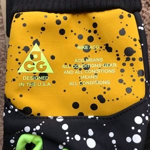 nike acg shield gloves